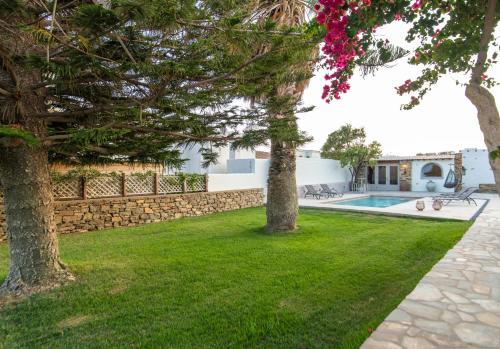 Windmill Villa in Tinos