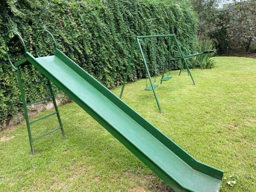 놀이터, SOBRE RIELES VAGON in 산 로렌소