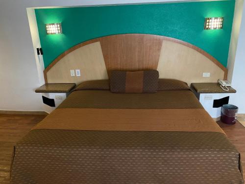 Executive King Room image 1
