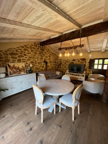 La Esencia Casa Rural in Cortes De Arenoso