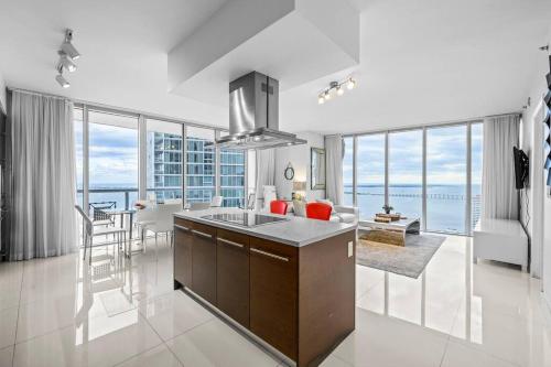 44th FLOOR CORNER 2 BDR• ICON BRICKELL• OCEAN VIEW AND FREE SPA