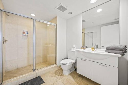 44th FLOOR CORNER 2 BDR• ICON BRICKELL• OCEAN VIEW AND FREE SPA in Miami, USA