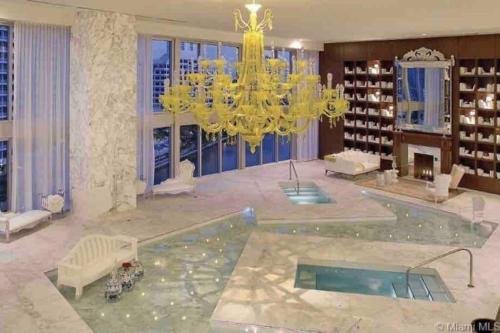 44th FLOOR CORNER 2 BDR• ICON BRICKELL• OCEAN VIEW AND FREE SPA in Miami, USA