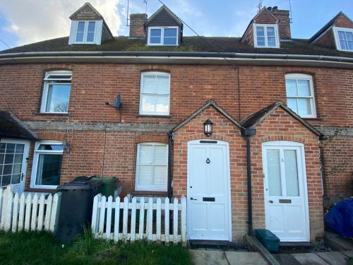 A charming and stylish country cottage. gîte à louer Ramada Bear Hungerford