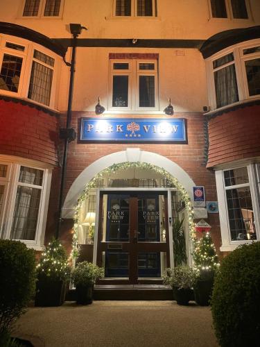 Sunningdale - image 7