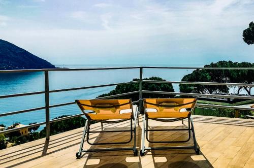 Counting Stars - Hotel - Recco