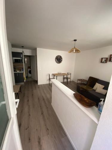 Appartement proche CNPE et PIPA