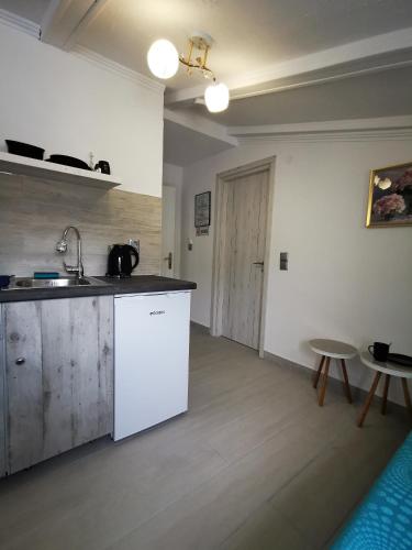 Anthis Studios - image 7