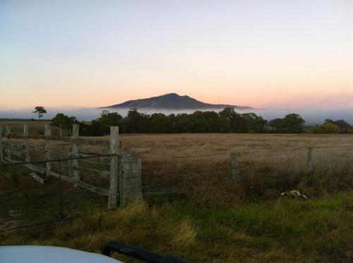 Létesítmények, Blue House at Mountainside Wines in Mount Cole