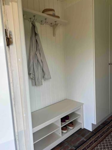 Bejárat, Stuga i Björkäng med havsutsikt! (Stuga i Bjorkang med havsutsikt!) in Tvaaker