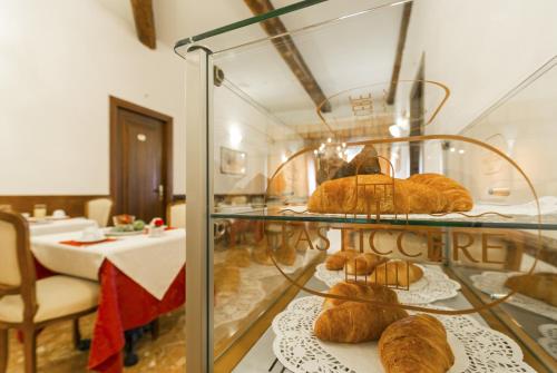 Palazzo Guardi - image 5