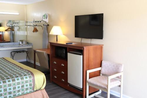 Woodstream Inn - image 8