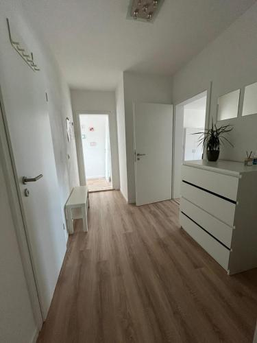 Sissepääs, 1 Raum Dachgeschosswohnung in ruhiger Lage in Limbach-Oberfrohna