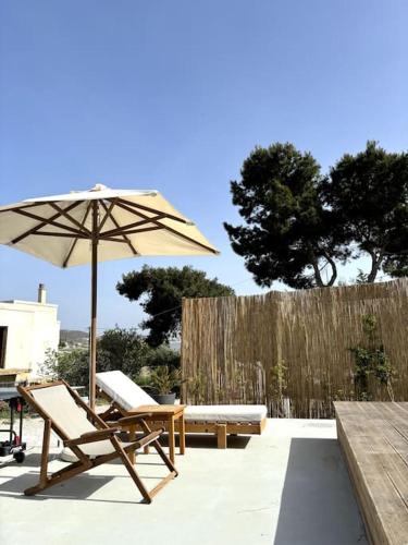 Minimal Grey Apartment Pool-front in Paros