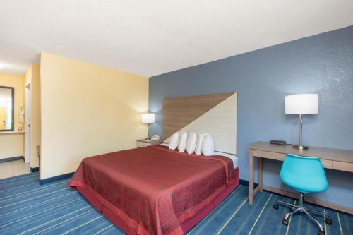 Days Inn by Wyndham Salem, IL in Salem, USA