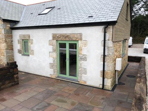 Apple Tree Barn - converted barn with meadow views