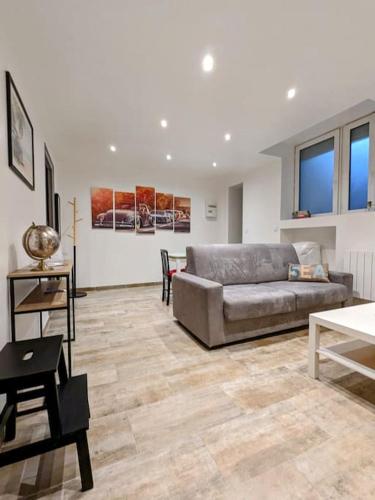 Nationale 7, route des vacances in Roanne