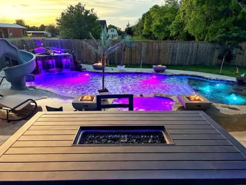 Luxury Palace / Vacation Home in Alvin, USA