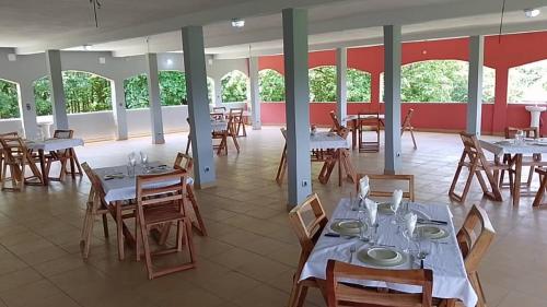 餐厅, REFUGE du MONT AGOU in 帕利梅