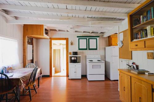 Get away from it all Rock Elm in Sydney Forks (NS)