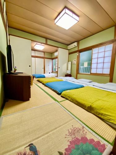 Japanese-Style Room