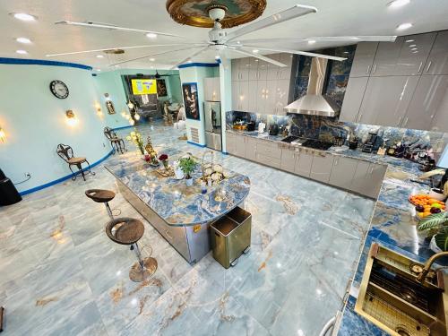 Luxury Palace / Vacation Home in Alvin, USA