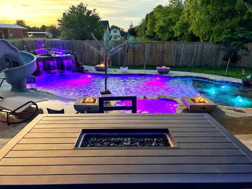 Luxury Palace / Vacation Home in Alvin, USA