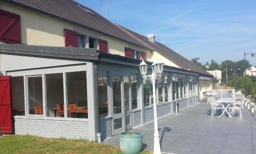 Logis Hotel des Lacs Paris Sud - image 4