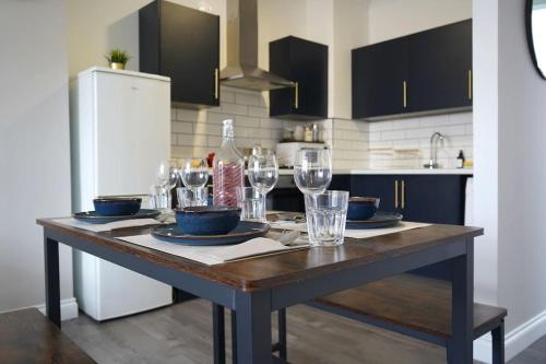 Falkirk City Centre Stylish Two-Bedrooms Apartment in แฟลงคริก