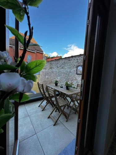 Charming Canal-Side Apartment in the Heart of Gent