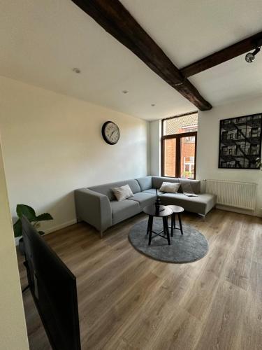 Charming Canal-Side Apartment in the Heart of Gent