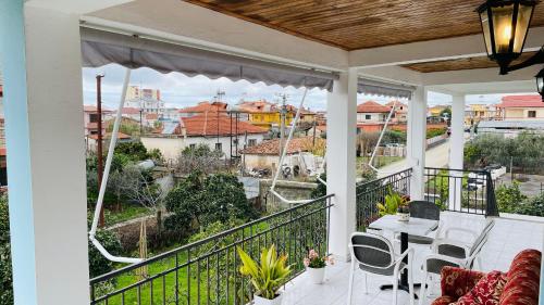Mia's Guest House - image 9