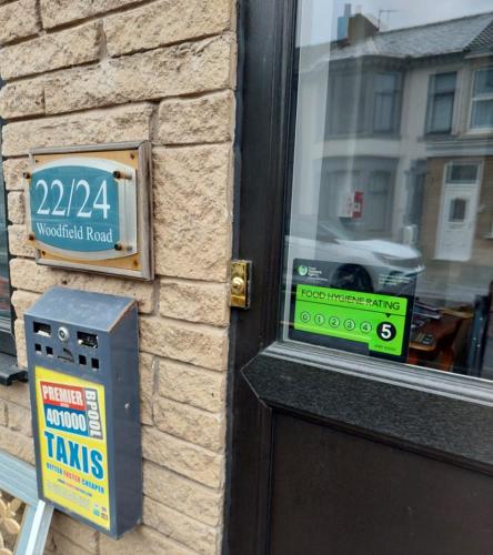 100 Pipers Hotel - image 11