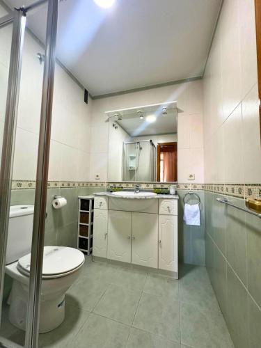 Apartamento Acogedor al lado del Estadio Bernabéu - image 12