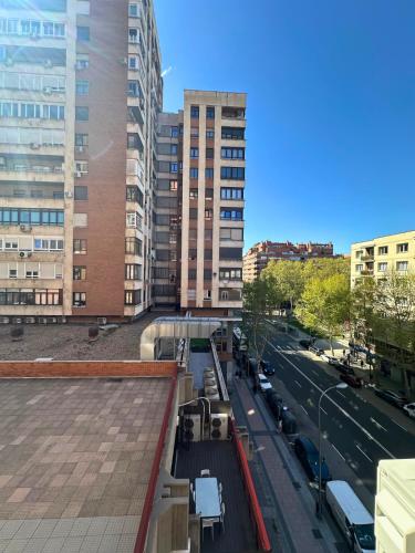 Apartamento Acogedor al lado del Estadio Bernabéu - image 8