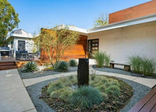 Hollywood Hills Oasis: The Ultimate Luxury Retreat in Los Angeles, USA