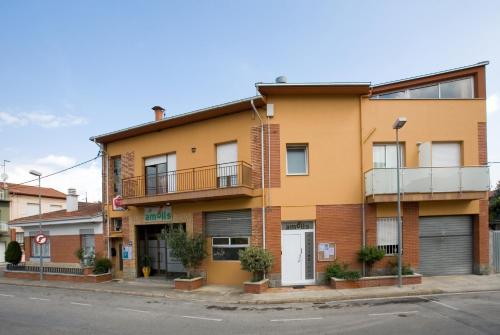  Amolls Restaurant i Habitacions, Pension in Olot bei Riudaura