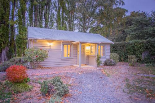 Villa City Break for couples 27 mins CHC Airport in 泰塔蒲