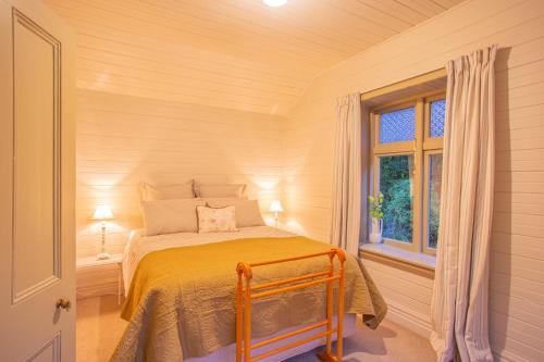 Villa City Break for couples 27 mins CHC Airport in Tai Tapu