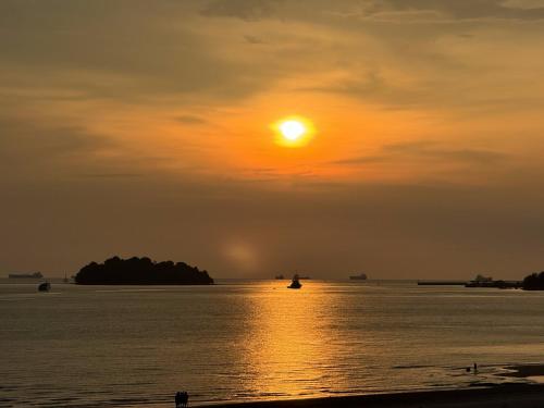 Sunset Seaview Beach Escape PD
