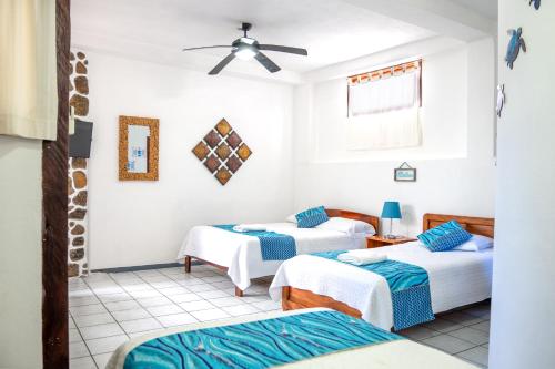 Habitación triple, balcón