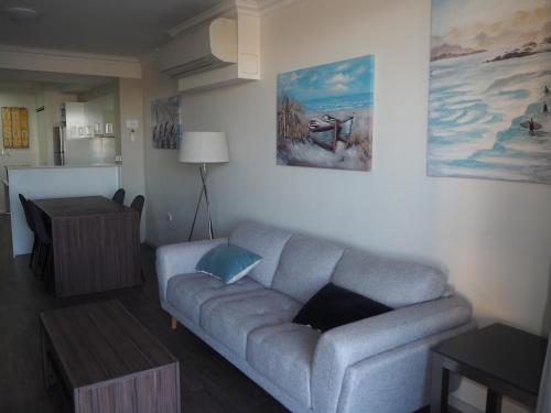 Lovely 2 Bedroom Serviced Apartment & Free Parking