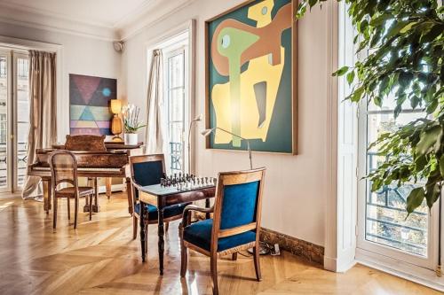 Luxurious apartment in the heart of Paris