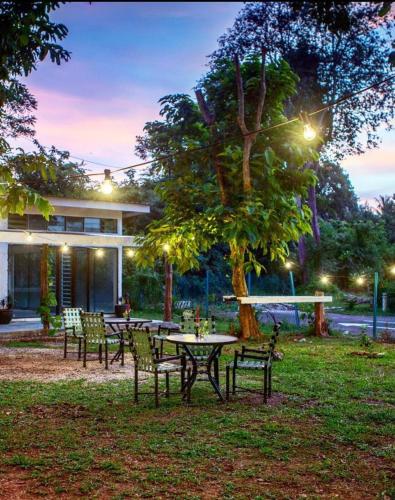 Hotellet från utsidan, Rouhi Retreats By Doulos near Ayer Hangat Village