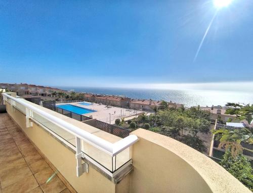 LUNA - panoramic ocean view, private garage, fibre net, great design