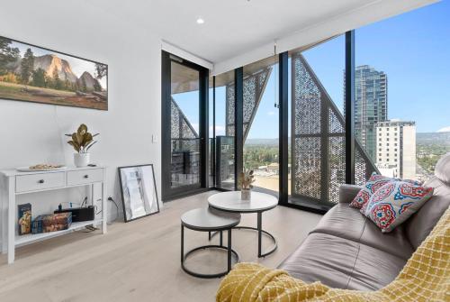 Adelaide CBD Oasis - 2BR Realm Retreat - Level 19