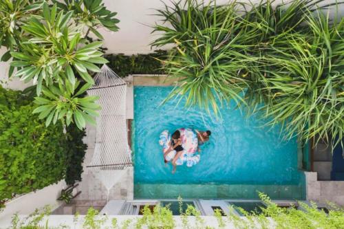 Luxury 2 BR Villa with Private Pool & Bathtub NE70