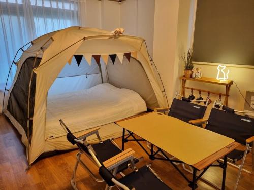 room detail thumbnail 2