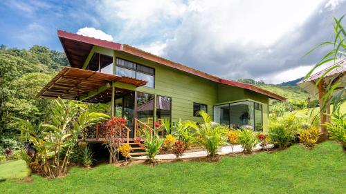 La Fortuna Rainforest Glass Cabin w/amazing views