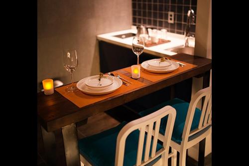 room detail thumbnail 2